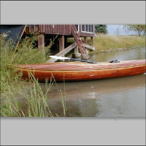 Short stable kayak